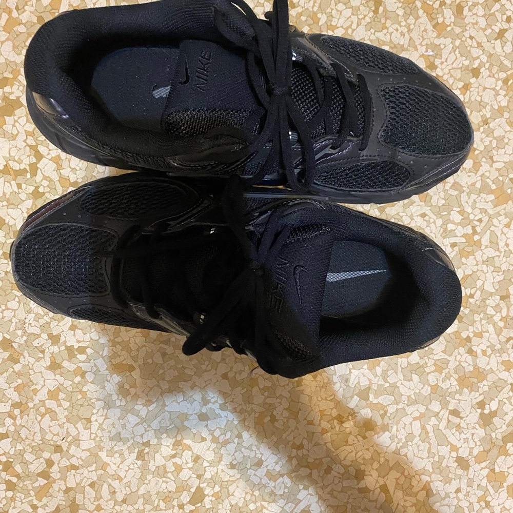 Nike Black Athletic Shoes